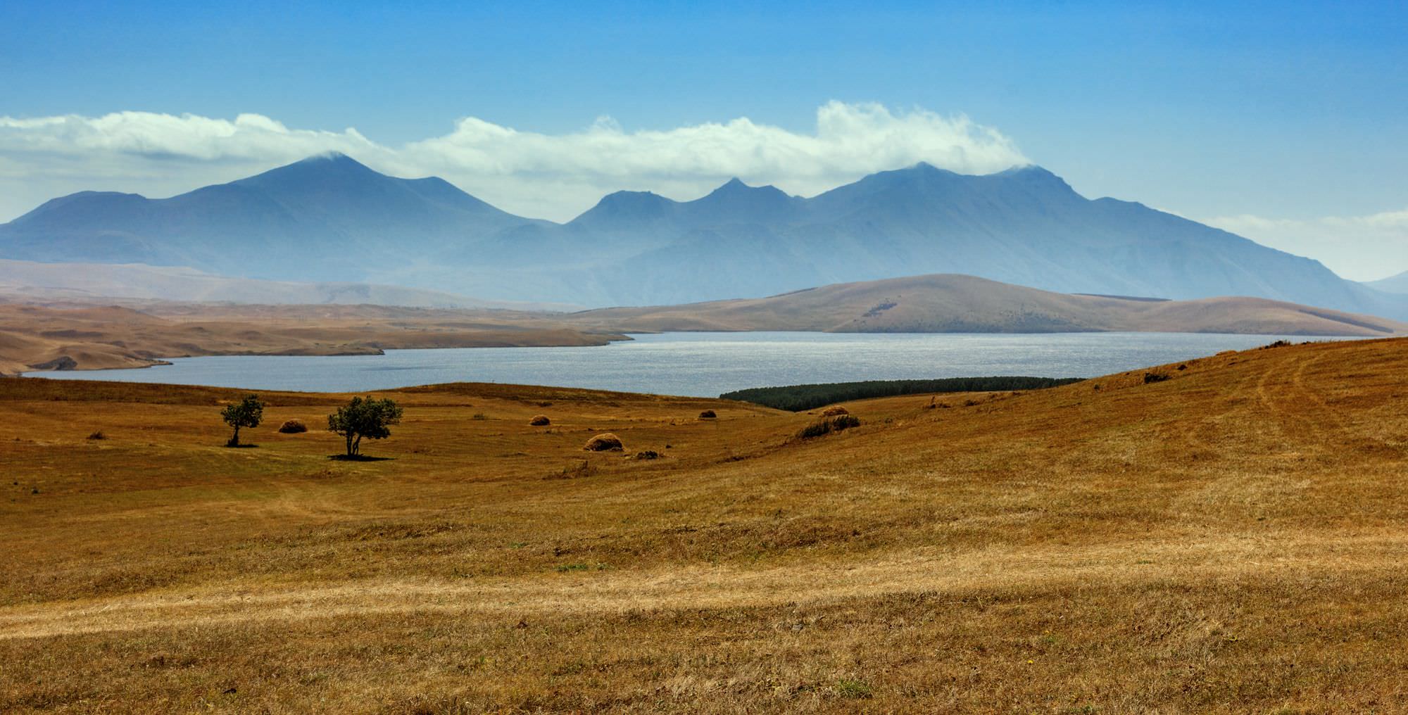 Tabatskuri Lake